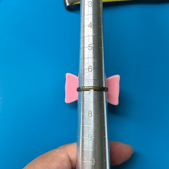 🖤New💕Barbie x Hello Kitty handcrafted ring - Picture 9 of 10